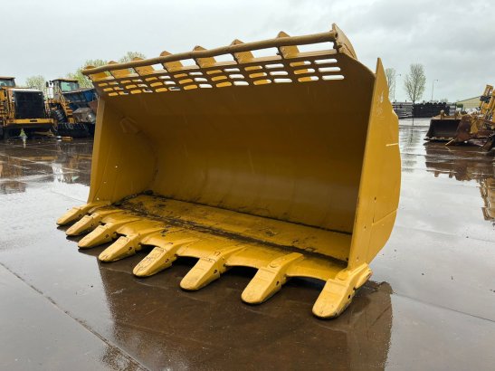 Caterpillar Bucket 990 Bucket 990 2 image 10