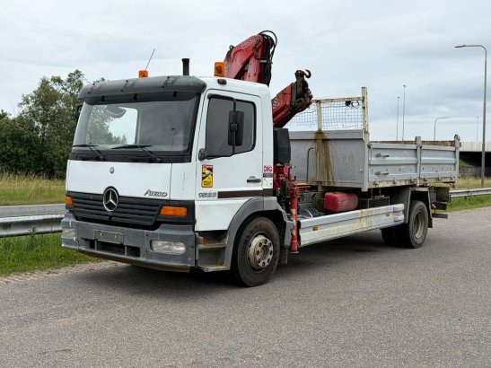MercedesBenz 1523 MercedesBenz 1523 2003 2 Tipper trucks