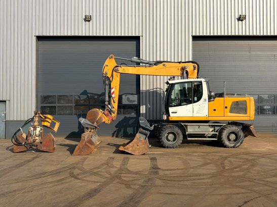 Liebherr A920 Litronic 10279 2013 2 Wheeled Excavators