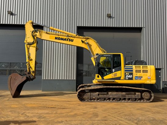Komatsu PC240LC-10 PC240LC-10 2015 2 Crawler Excavators image 37