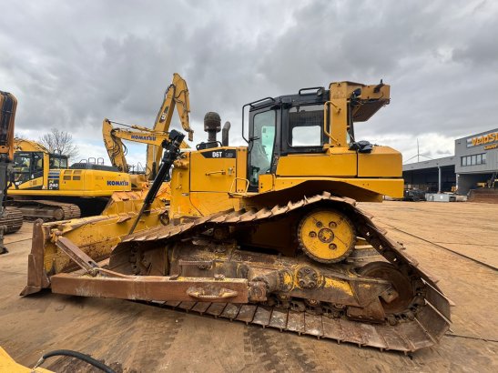 Caterpillar D6T LGP D6T LGP 2015 2 Dozers