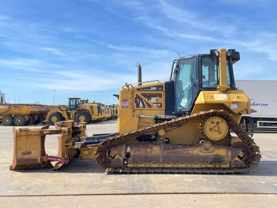 Caterpillar D6N LGP | German machine D6N LGP | German machine 2013 2 Dozers image 15