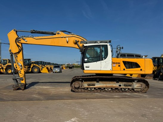 Liebherr R926 LC R926 LC 2018 2 Crawler Excavators image 61