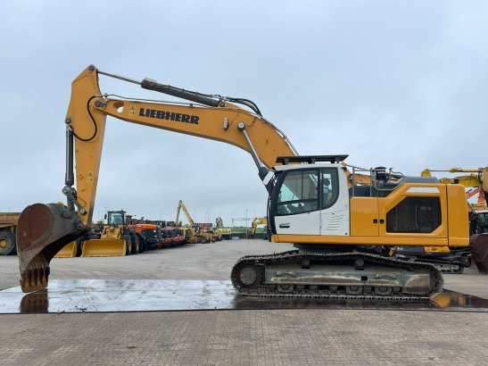 Liebherr R934LC R934LC 2021 2 Crawler Excavators image 16