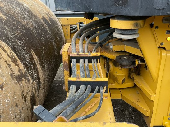 Caterpillar CS66 B CS66 B 2018 2 image 10