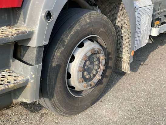 MercedesBenz Axor 1829 13.500L Fuel Truck MercedesBenz Axor 1829 13.500L Fuel Truck 2007 2 image 10