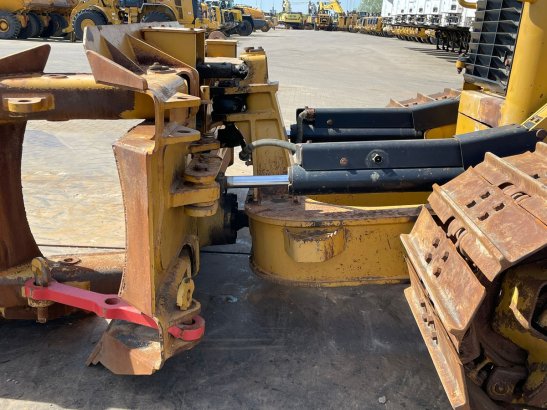 Caterpillar D6N LGP D6N LGP 2013 2 Dozers image 10