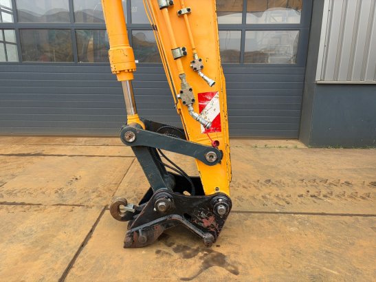 Hyundai Robex 180W-9A Robex 180W-9A 2014 2 Wheeled Excavators image 25