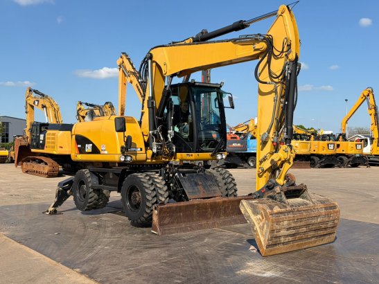 Caterpillar M313D VA - Outriggers + Blade M313D VA - Outriggers + Blade 2012 2 Wheeled Excavators image 10