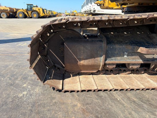 Caterpillar 326FL 326FL 2019 2 Crawler Excavators image 10