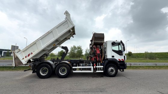 Iveco TRAKKER 360 6x4 Tipper with HMF 1643Z2 Crane TRAKKER 360 6x4 Tipper with HMF 1643Z2 Crane 2018 2 Tipper trucks image 10