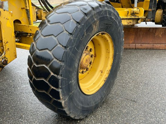 Caterpillar 140H CE 140H CE 2006 2 Motor graders image 40