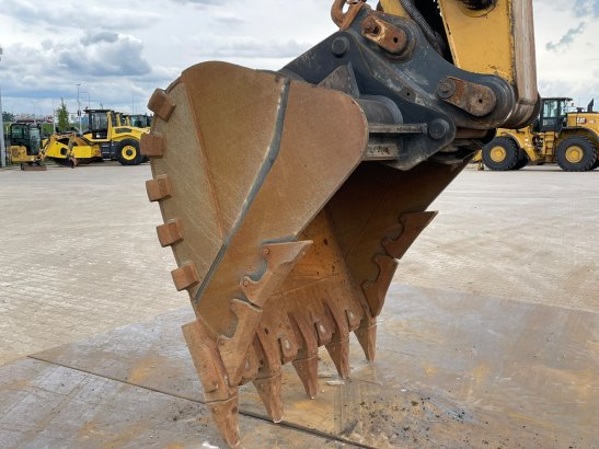 Caterpillar 336 GC 07A - CE Certified 44 2019 2 Crawler Excavators image 10
