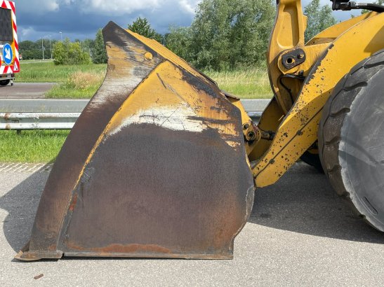 Caterpillar 966M 966M 2016 2 Wheel Loaders image 25