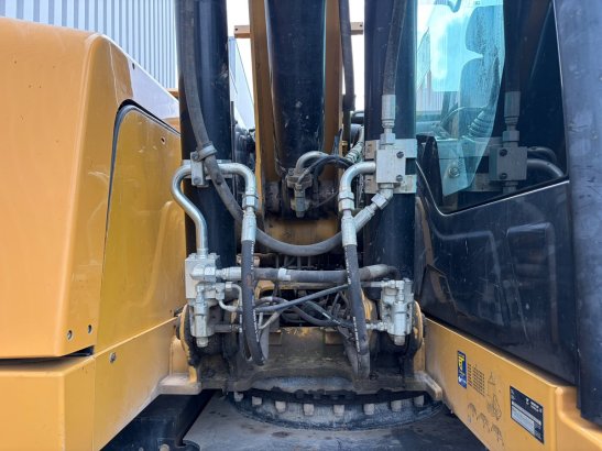 Caterpillar M318F M318F 2015 2 Wheeled Excavators image 10