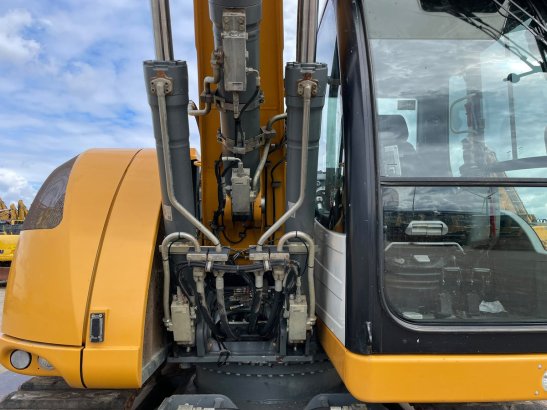 Liebherr R914 Compact Litronic R914 Compact Litronic 2017 2 Crawler Excavators image 70
