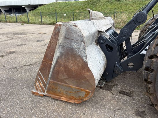 Volvo L150G L150G 2011 2 Wheel Loaders image 25