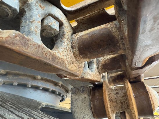 Komatsu HB215LC-1 HB HB215LC-1 HB 2012 2 Crawler Excavators image 26