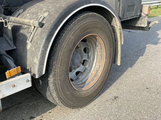 MercedesBenz Axor 1829 13.500L Fuel Truck MercedesBenz Axor 1829 13.500L Fuel Truck 2007 2 image 26