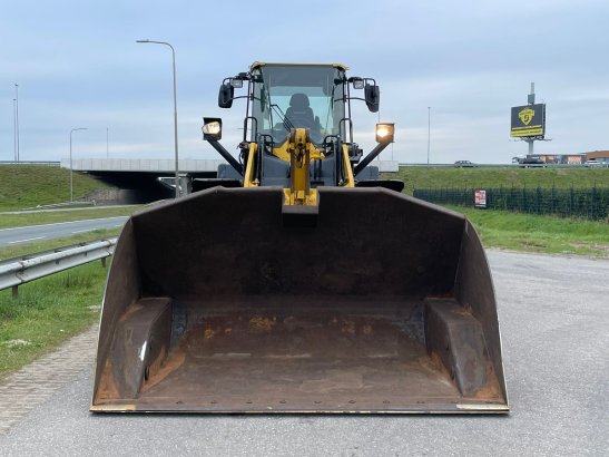 Komatsu WA320 WA320 2020 2 Wheel Loaders image 11
