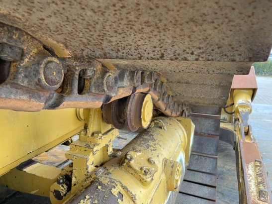 Caterpillar D6T LGP D6T LGP 2011 2 Dozers image 11
