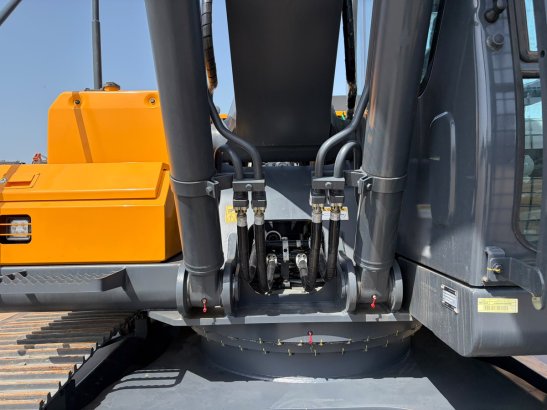 Hyundai R215L R215L 2026 1 Crawler Excavators image 11