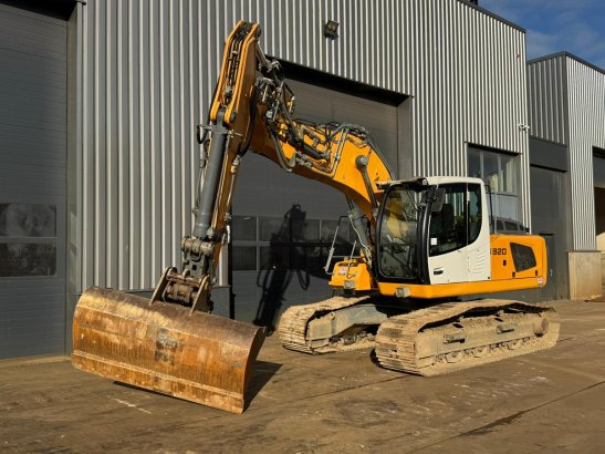 Liebherr R920LC 10028 2014 2 Crawler Excavators image 131
