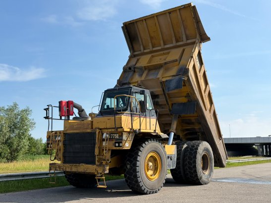 Caterpillar 775E 775E 2004 2 Dump Truck image 11