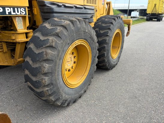 Caterpillar 140H 140H 2005 2 Motor graders image 11