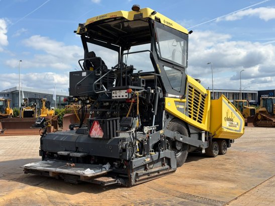Bomag BF600P-2 incl. 2 x 75 cm extensions BF600P-2 incl. 2 x 75 cm extensions 2015 2 Asphalt pavers image 26