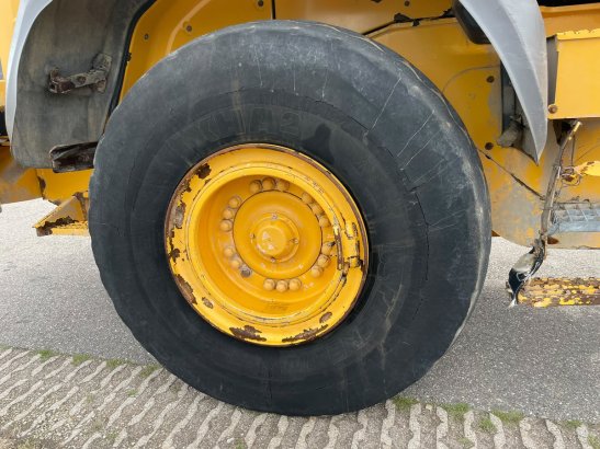 Volvo L110H 10286 2015 2 Wheel Loaders image 11