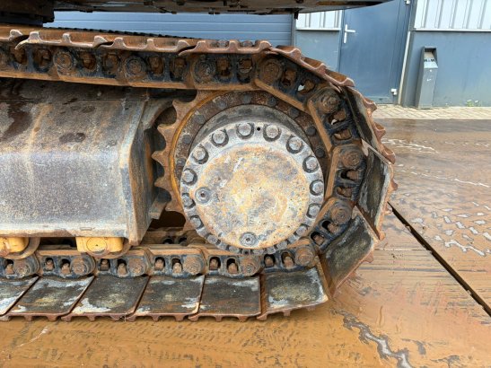 Caterpillar 329ELN 329ELN 2011 2 Crawler Excavators image 12