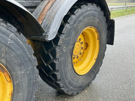 Caterpillar 140H CE 140H CE 2006 2 Motor graders image 12