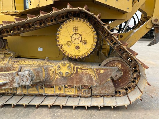 Caterpillar D6T LGP D6T LGP 2018 2 Dozers image 12