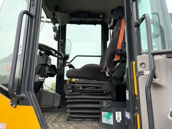 Komatsu WA270-8E0 WA270-8E0 2021 2 Wheel Loaders image 12