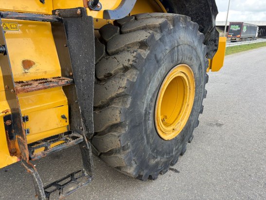 Caterpillar 966M 966M 2017 2 Wheel Loaders image 12