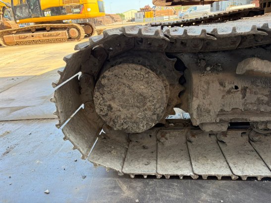 Caterpillar 325FLCR 325FLCR 2018 2 Crawler Excavators image 12