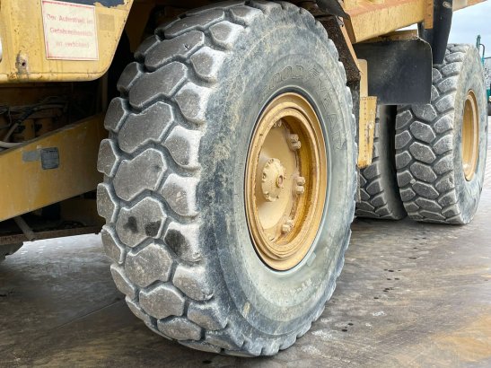 Caterpillar 773B 773B 1991 2 Dump Truck image 42