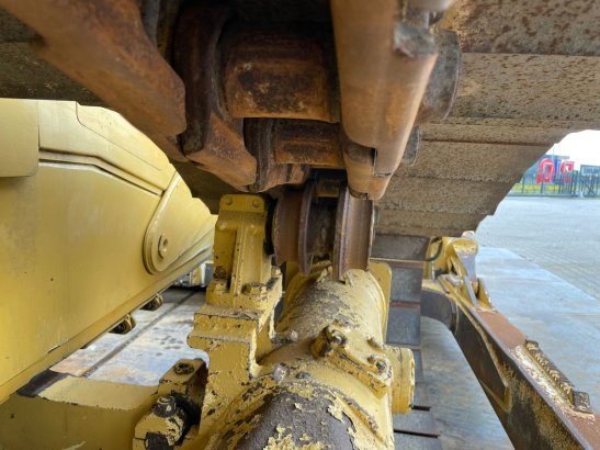 Caterpillar D6T LGP D6T LGP 2011 2 Dozers image 27