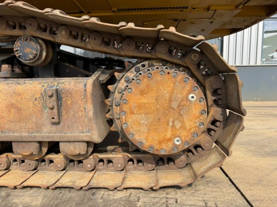Caterpillar 352F 352F 2018 2 Crawler Excavators image 42