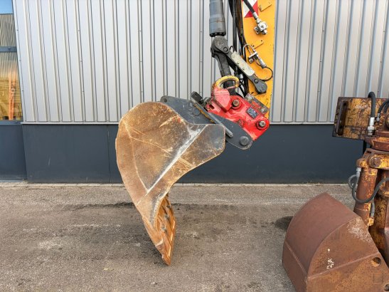 Liebherr A918 Compact Litronic A918 Compact Litronic 2016 2 Wheeled Excavators image 12