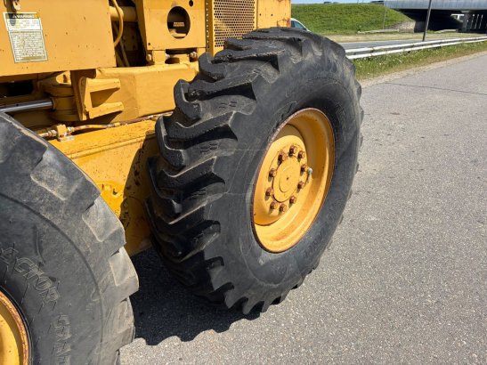 Caterpillar 140H 140H 1998 2 Motor graders image 12