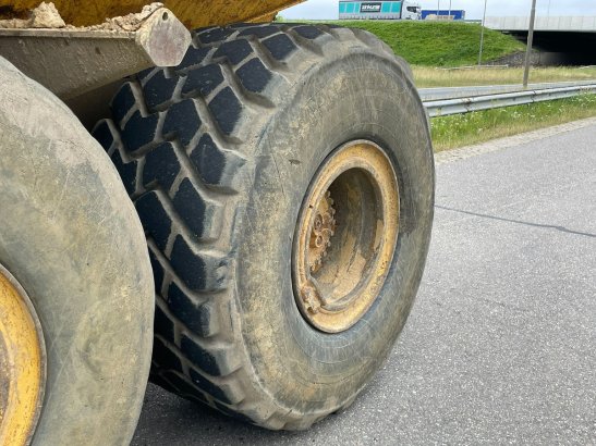 Komatsu HM300 HM300 2006 2 Articulated Dump Trucks image 57