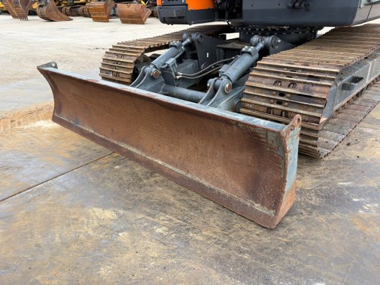 Doosan DX140LCR-7 Doosan DX140LCR-7 2022 2 Crawler Excavators image 27