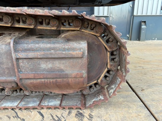 Hyundai HX380L HX380L 2017 2 Crawler Excavators image 12