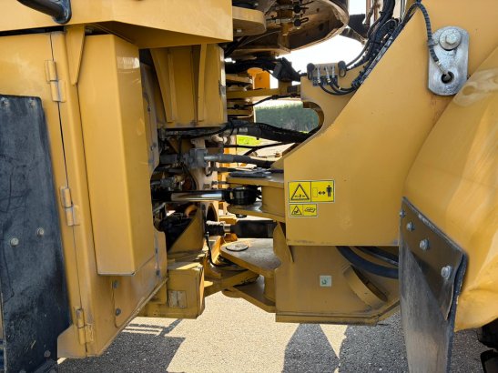 Caterpillar 966K 966K 2011 2 Wheel Loaders image 13