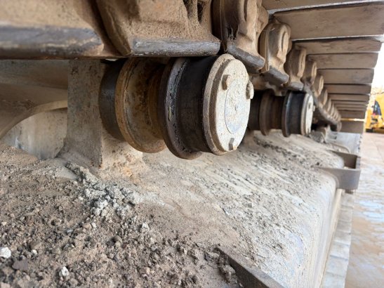 Komatsu PC360LC-10 PC360LC-10 2015 2 Crawler Excavators image 13