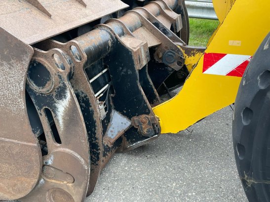 Komatsu WA320 WA320 2020 2 Wheel Loaders image 13