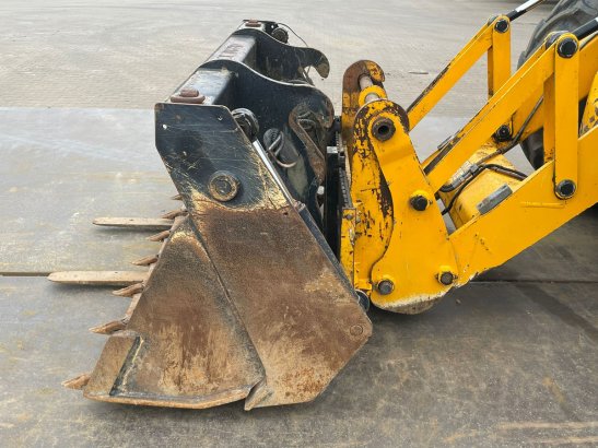 JCB 4CX 2153 2015 2 image 13