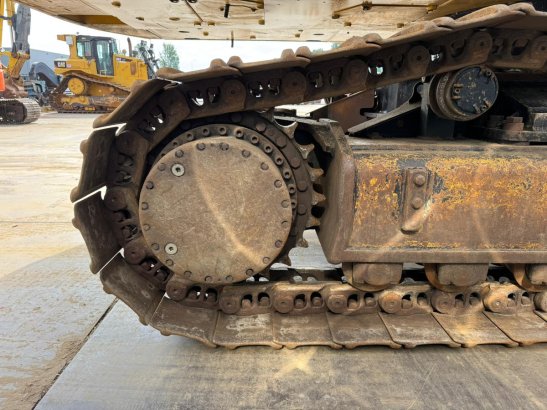 Caterpillar 352F 352F 2018 2 Crawler Excavators image 28